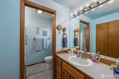 1890 Edgewood Drive, Camano Island, WA 98282 - Photo 18