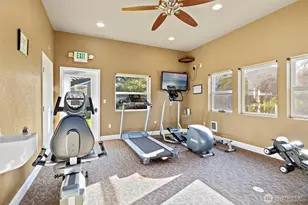 1215 S 237th Ln, Des Moines, WA 98198 - Photo 36