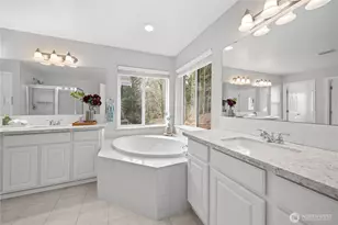 24034 SE 20th St, Sammamish, WA 98075 - Photo 22