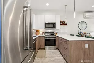 2403 SW Edmunds St, Seattle, WA 98106 - Photo 8