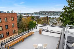 2337 10th Ave E, Seattle, WA 98102 - Photo 14