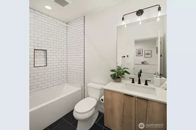 2337 10th Avenue E #D, Seattle, WA 98102 - Photo 8