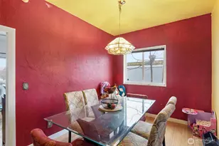 624 E Division Ln, Tacoma, WA 98404 - Photo 8
