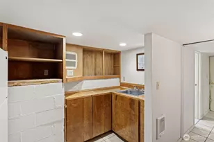 624 E Division Ln, Tacoma, WA 98404 - Photo 16