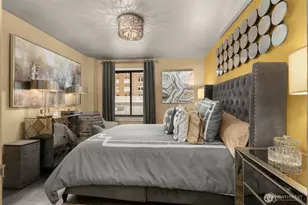 1105 Spring St, Seattle, WA 98104 - Photo 14