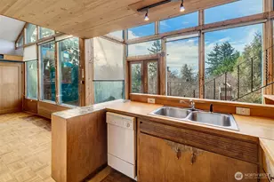 7233 36th Ave SW, Seattle, WA 98126 - Photo 8