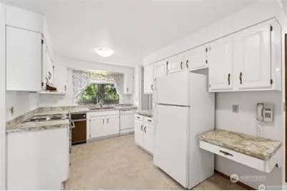 19101 1st Avenue S, Normandy Park, WA 98148 - Photo 8