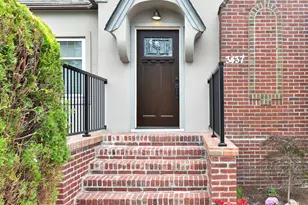 3437 15th Ave S, Seattle, WA 98144 - Photo 2