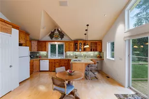 453 Jackrabbit Ln, Oak Harbor, WA 98277 - Photo 6