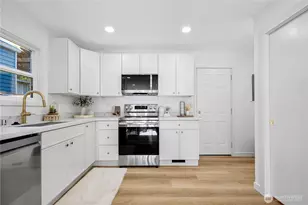 3538 SW Southern St, Seattle, WA 98126 - Photo 6