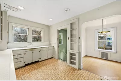 1142 N 77th Street, Seattle, WA 98103 - Photo 14