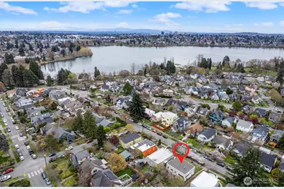 1142 N 77th Street, Seattle, WA 98103 - Photo 8