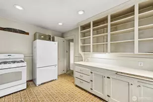 1142 N 77th St, Seattle, WA 98103 - Photo 16