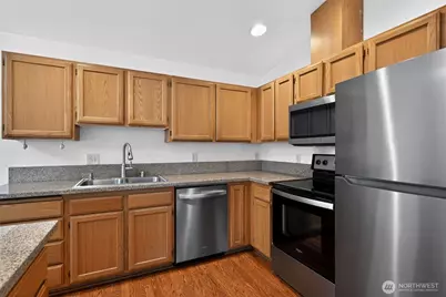 1001 W Casino Road #C201, Everett, WA 98204 - Photo 2