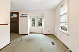 8902 30th Ave NW, Seattle, WA 98117 - Photo 4