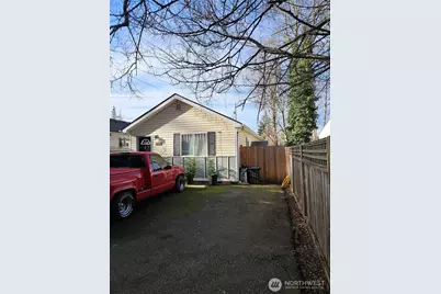 9638 D Street E, Tacoma, WA 98445 - Photo 14