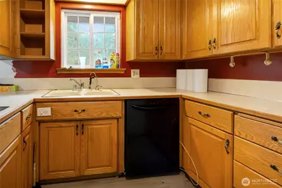 8214 Woodbourne Drive SW, Lakewood, WA 98499 - Photo 6