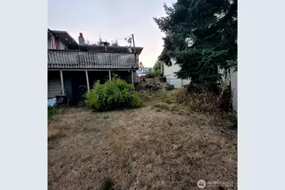 14420 48th Place S, Tukwila, WA 98168 - Photo 2