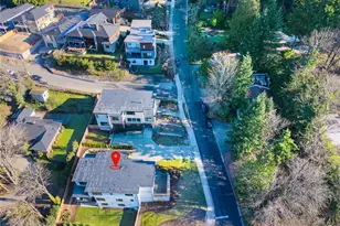 10204 NE 43rd St, Kirkland, WA 98033 - Photo 4