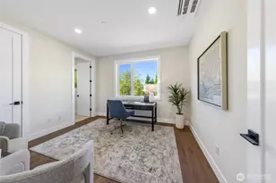 10204 NE 43rd St, Kirkland, WA 98033 - Photo 20