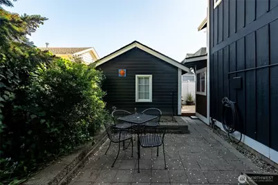 2404 Cherry Street, Bellingham, WA 98225 - Photo 32