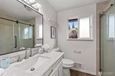 1133 Emerald Hills Drive, Edmonds, WA 98020 - Photo 18