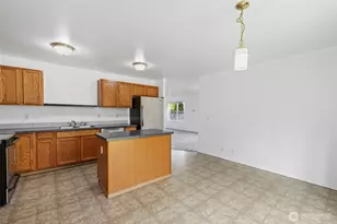 1116 Daffodil Ave NE, Orting, WA 98360 - Photo 8