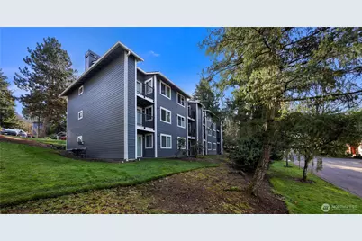 14206 NE 181st Place #L-305, Woodinville, WA 98072 - Photo 2