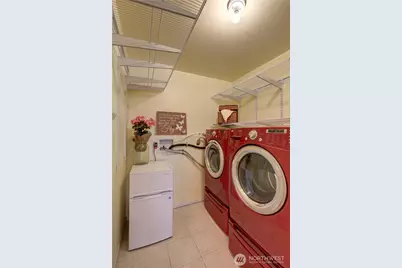 10538 48th Place NE, Kirkland, WA 98033 - Photo 32