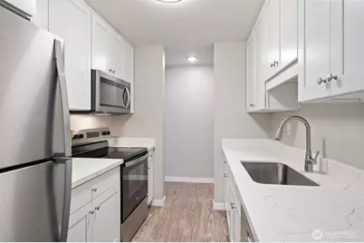 11521 Greenwood Avenue N, Seattle, WA 98133 - Photo 20