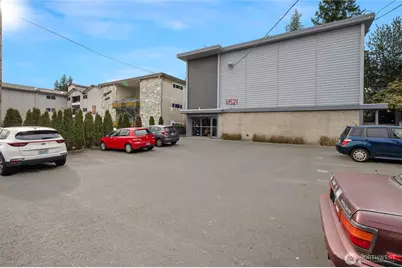 11521 Greenwood Avenue N, Seattle, WA 98133 - Photo 4