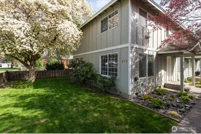 316 E Wapato Avenue #1, Chelan, WA 98816 - Photo 1