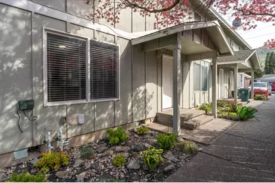316 E Wapato Avenue #1, Chelan, WA 98816 - Photo 2