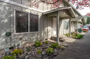316 E Wapato Ave, Chelan, WA 98816 - Photo 2