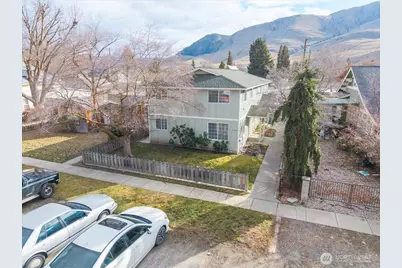 316 E Wapato Avenue #1, Chelan, WA 98816 - Photo 4
