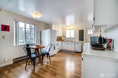 14043 Burke Avenue N, Seattle, WA 98133 - Photo 6