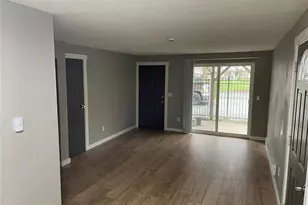 517 Burnett Ave S, Renton, WA 98057 - Photo 4