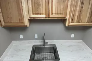 517 Burnett Ave S, Renton, WA 98057 - Photo 10