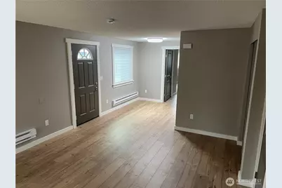 517 Burnett Avenue S #1, Renton, WA 98057 - Photo 2