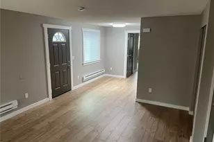 517 Burnett Ave S, Renton, WA 98057 - Photo 2