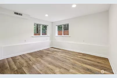 18007 49th Place NE, Lake Forest Park, WA 98155 - Photo 18
