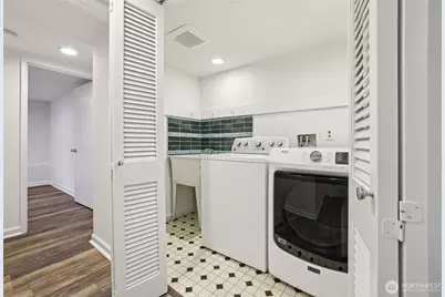 18007 49th Place NE, Lake Forest Park, WA 98155 - Photo 24