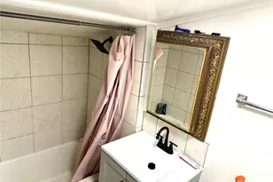 11040 11th Ave SW, Seattle, WA 98146 - Photo 8