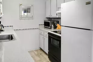 23005 Marine View Dr S, Des Moines, WA 98198 - Photo 10