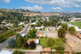 211 S Granite St, Omak, WA 98841 - Photo 4