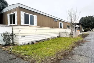 1305 N Wenatchee Ave, Wenatchee, WA 98801 - Photo 2