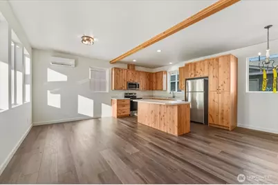 407 E Okanogan Avenue, Chelan, WA 98816 - Photo 4