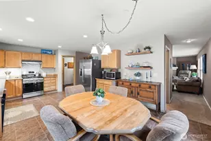 1810 Johnson Ave, DuPont, WA 98327 - Photo 6