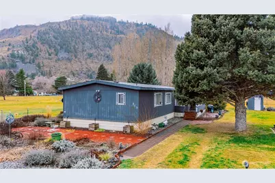 213 Davis Ave., Brewster, WA 98812 - Photo 1