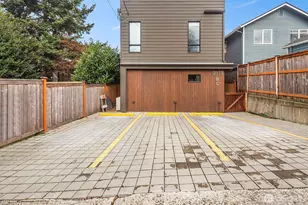 2113 6th Ave W, Seattle, WA 98119 - Photo 28